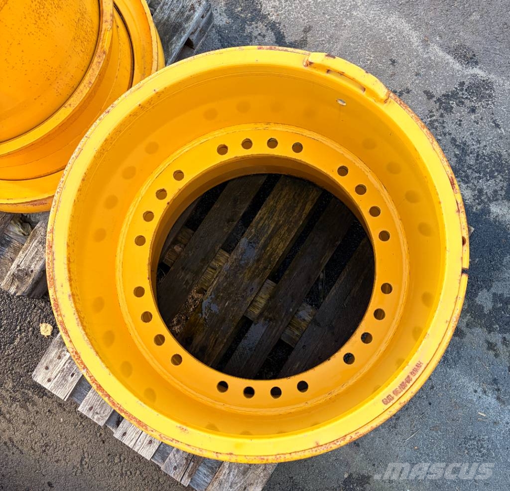 2stk felg Volvo A 60 H (33/25R29) Tyres, wheels and rims