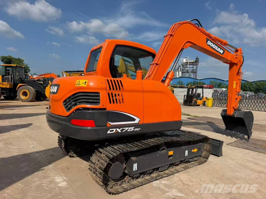 Doosan DX 75 Raupenbagger