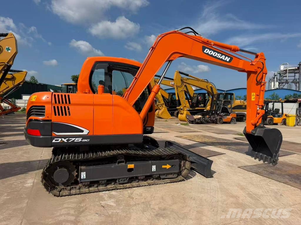 Doosan DX 75 Raupenbagger