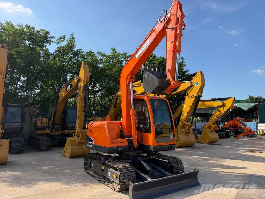 Doosan DX 75 Raupenbagger