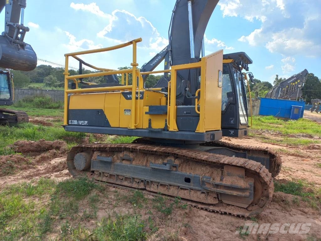 Volvo EC220DL Florestal Bageri guseničari