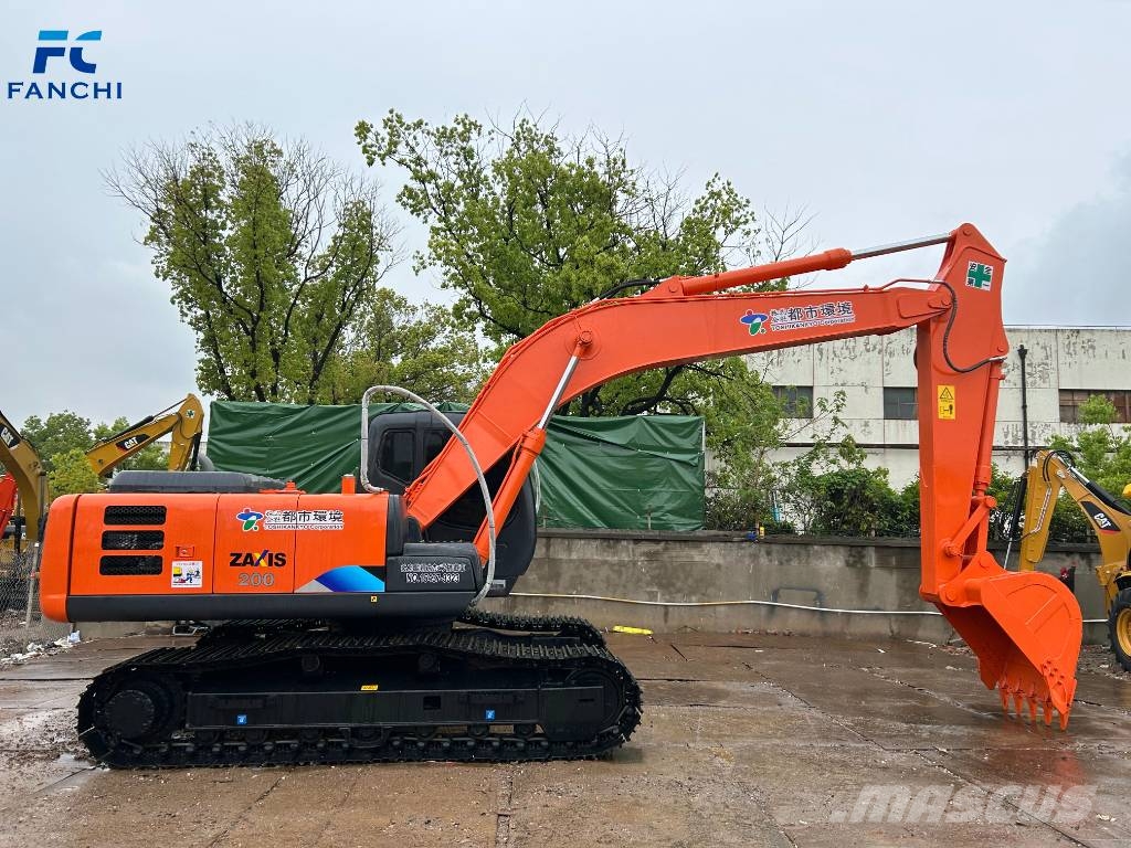 Hitachi 200 حفارات زحافة