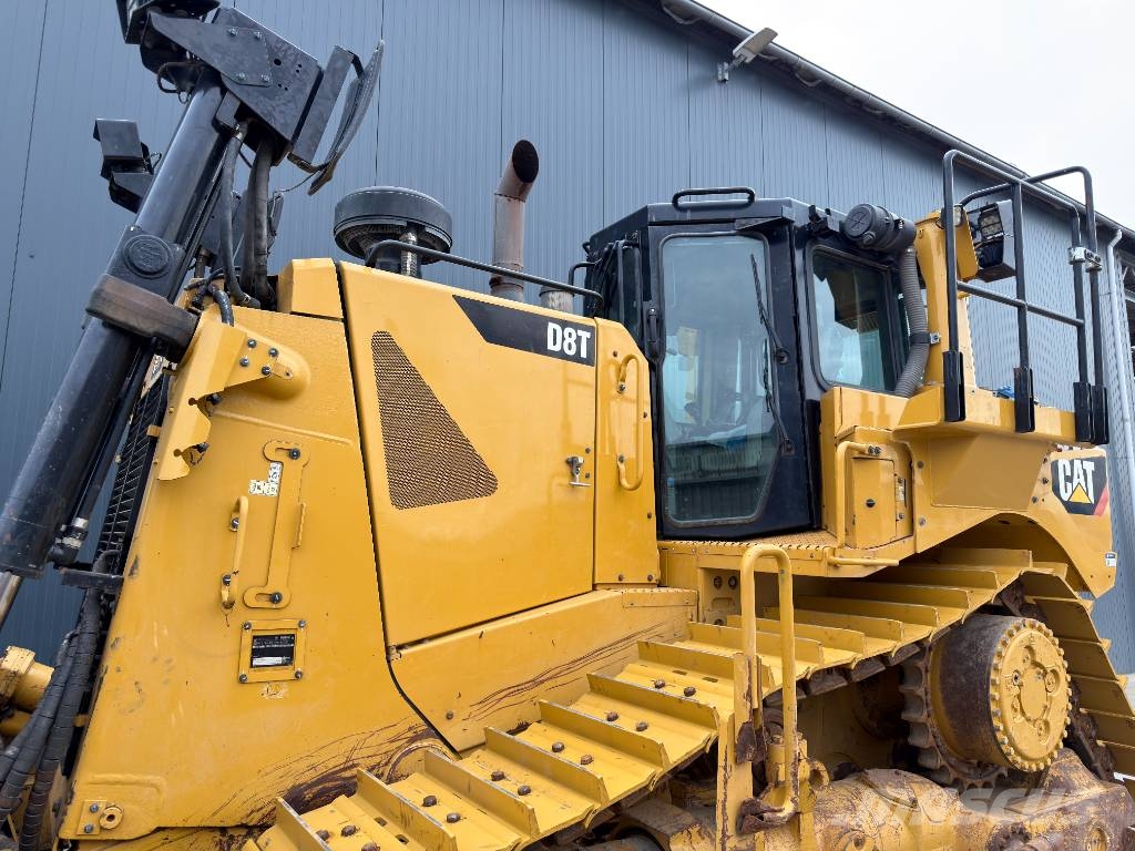 CAT D8T - CE document and TA2 Inspection available 履帶推土機