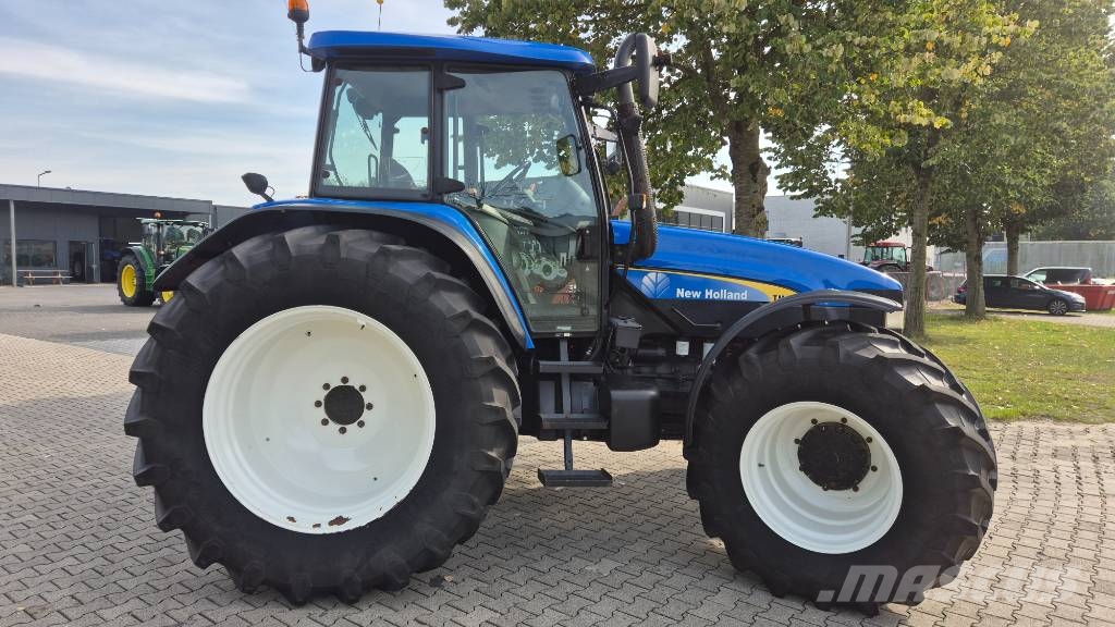 New Holland TM 155 PC with creeper and airco Traktorid
