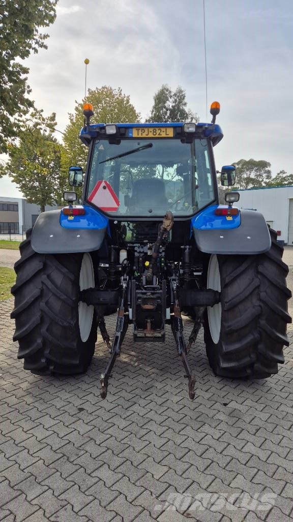 New Holland TM 155 PC with creeper and airco Traktorid