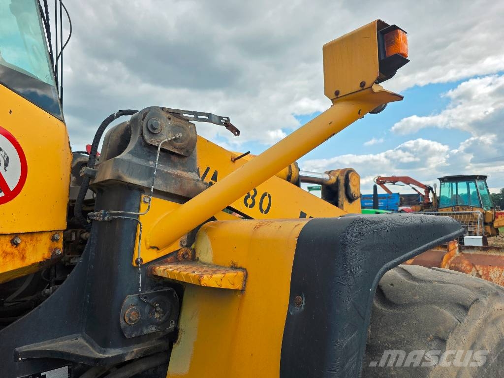 Komatsu WA 380-5H Cargadoras sobre ruedas