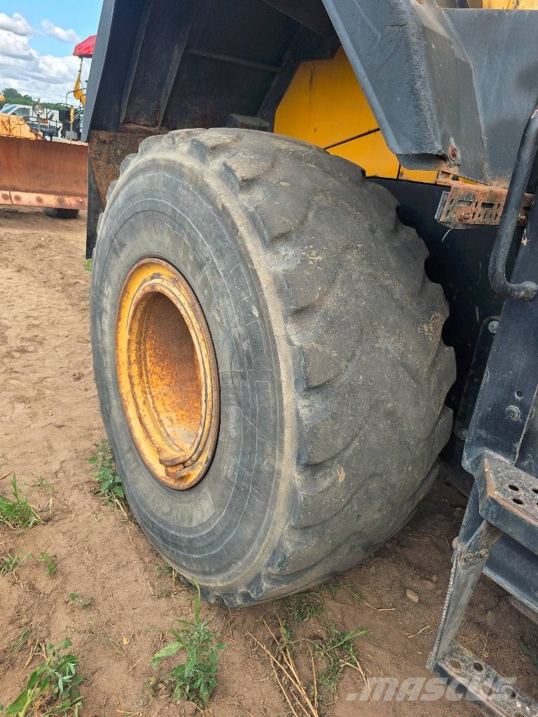 Komatsu WA 380-5H Cargadoras sobre ruedas