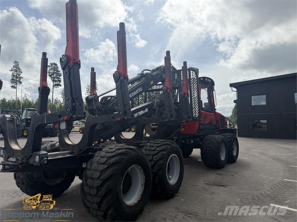 Komatsu 875 Forvarderi