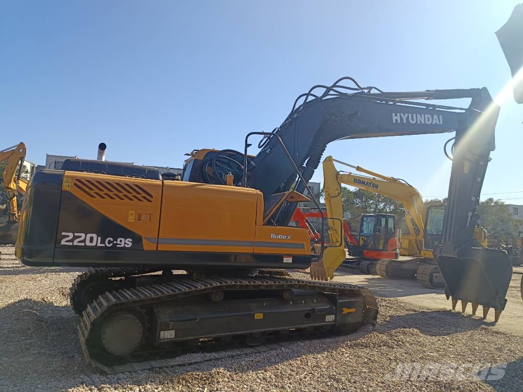 Hyundai 220LC-9s Lánctalpas kotrók
