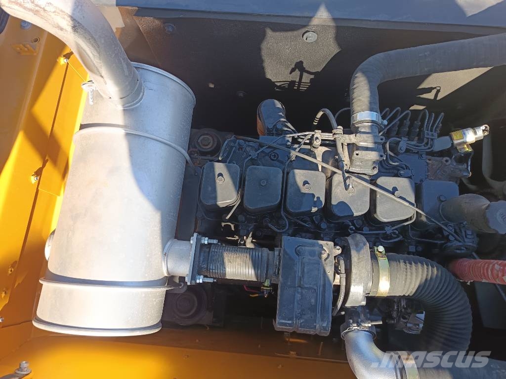 Hyundai 220LC-9s Lánctalpas kotrók