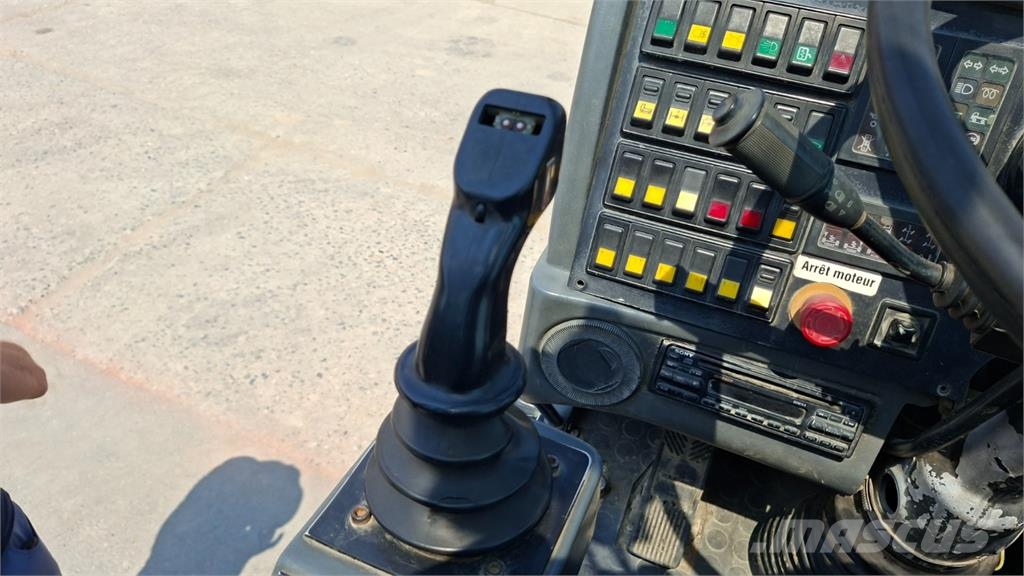 Demag AC 40-1 6X6 Camiões de chassis e cabine