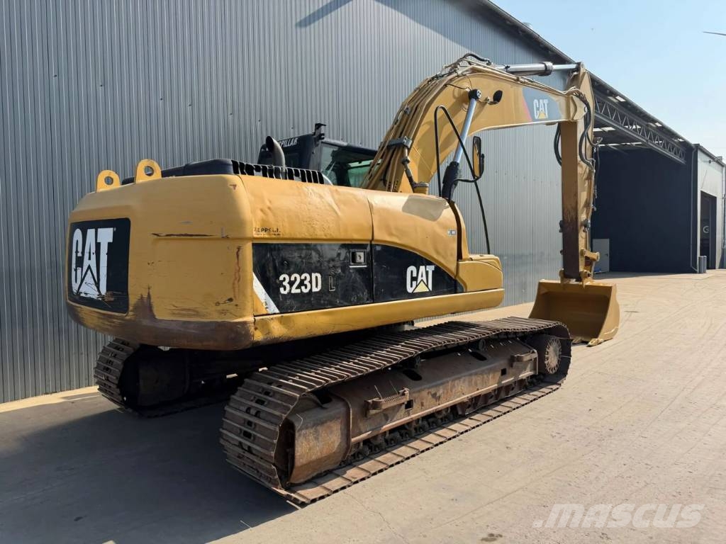 CAT 323D L Raupenbagger