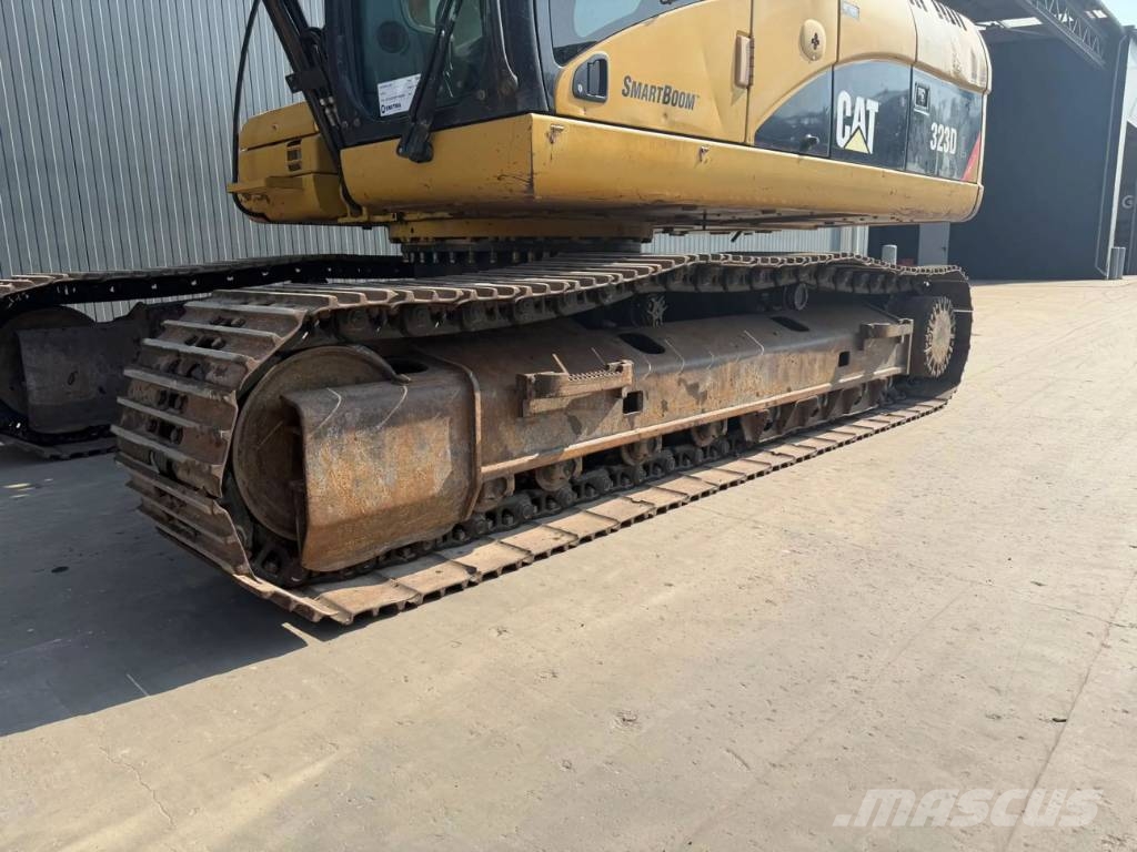 CAT 323D L Raupenbagger