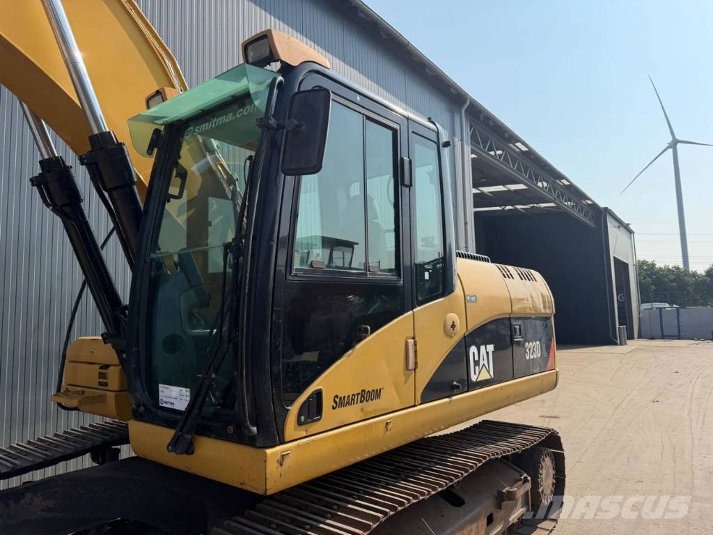 CAT 323D L Raupenbagger