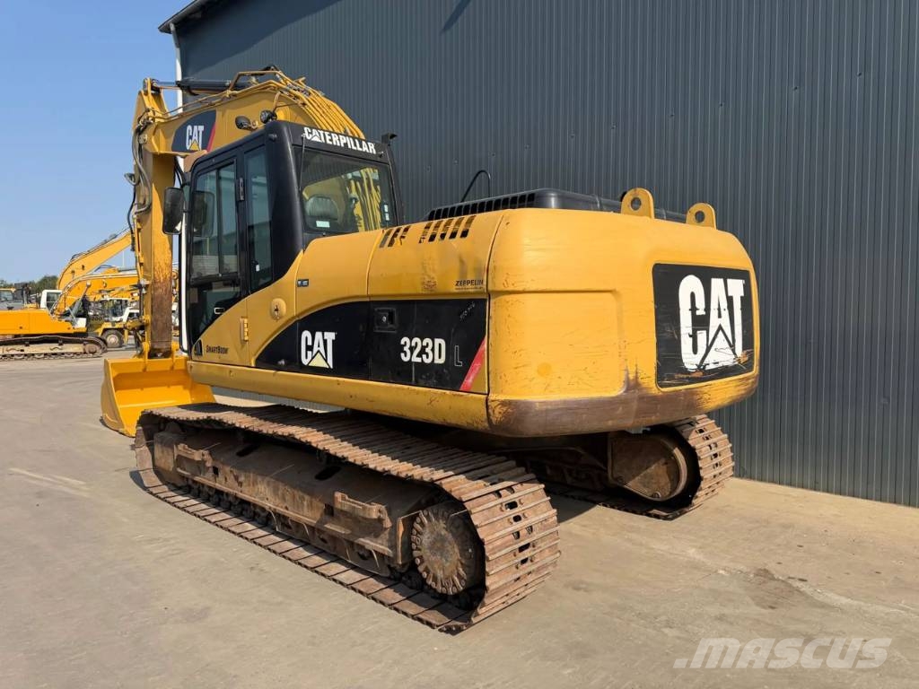 CAT 323D L Raupenbagger