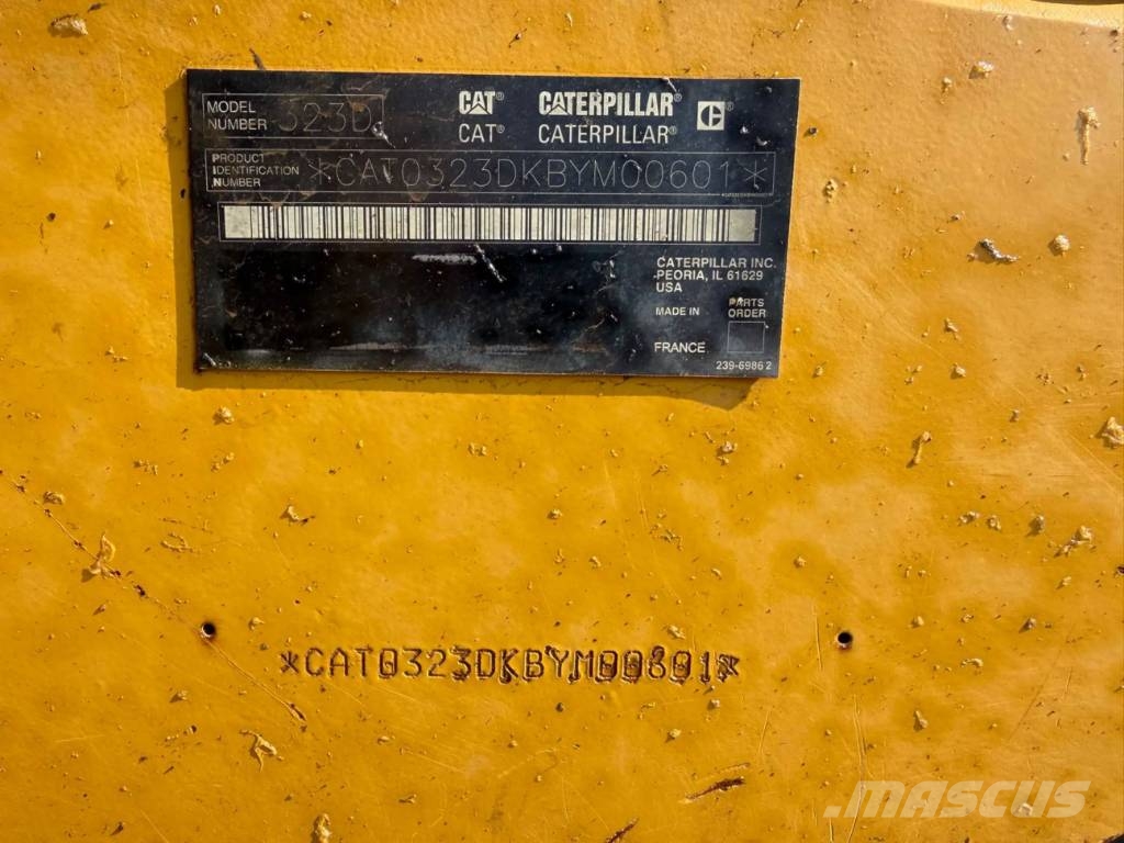 CAT 323D L Raupenbagger