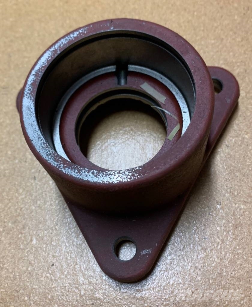 Deutz-Fahr FARMLINER 3370 Bearing support 06516714, 0651 6714 أجهزة نقل