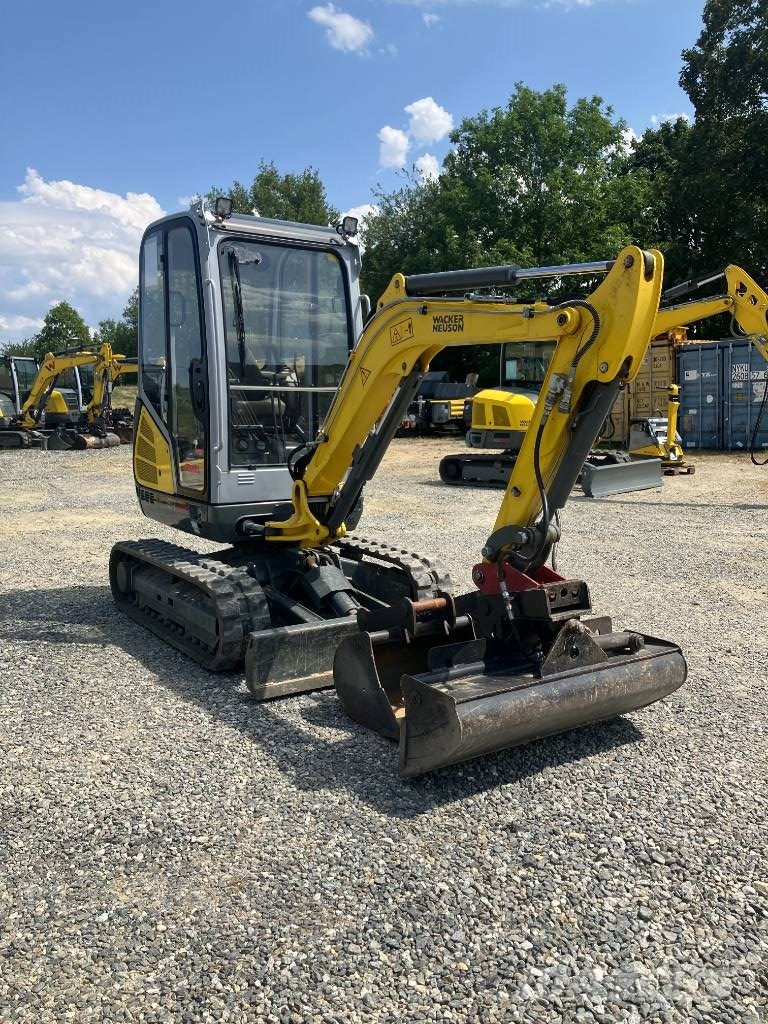 Wacker Neuson ET24 حفارات زحافة