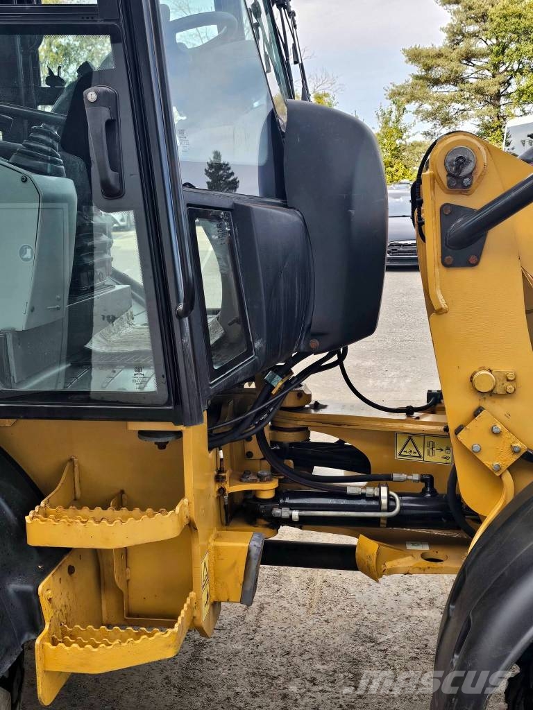 CAT 908 H 2 Iekrāvēji uz riteņiem