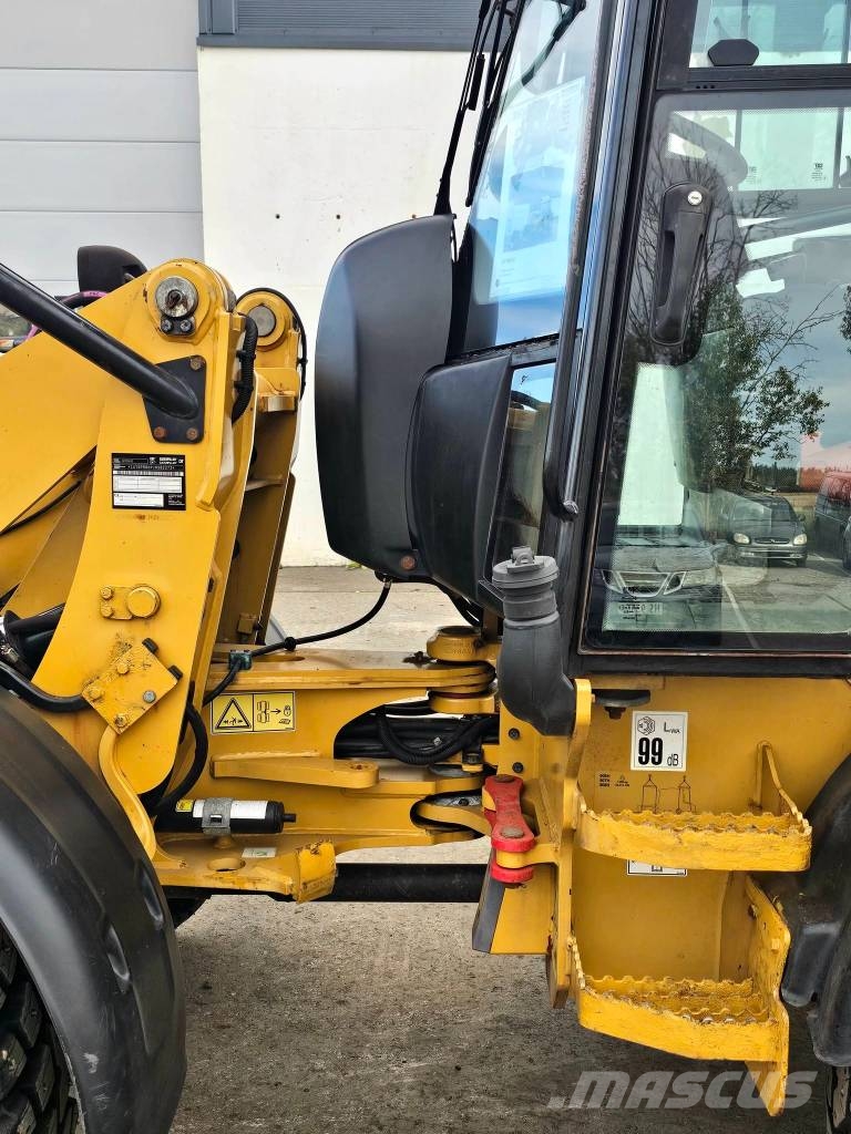 CAT 908 H 2 Iekrāvēji uz riteņiem