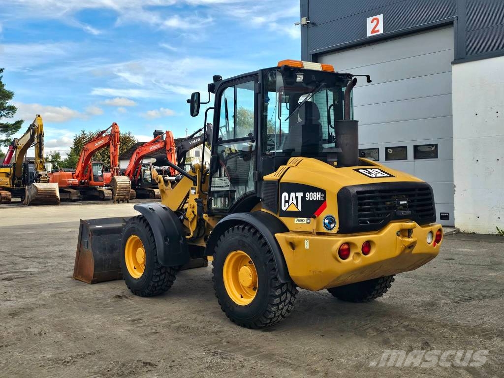 CAT 908 H 2 Iekrāvēji uz riteņiem