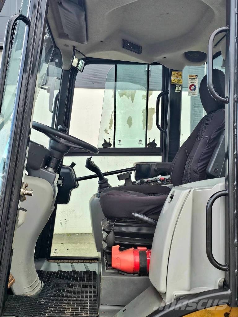 CAT 908 H 2 Iekrāvēji uz riteņiem