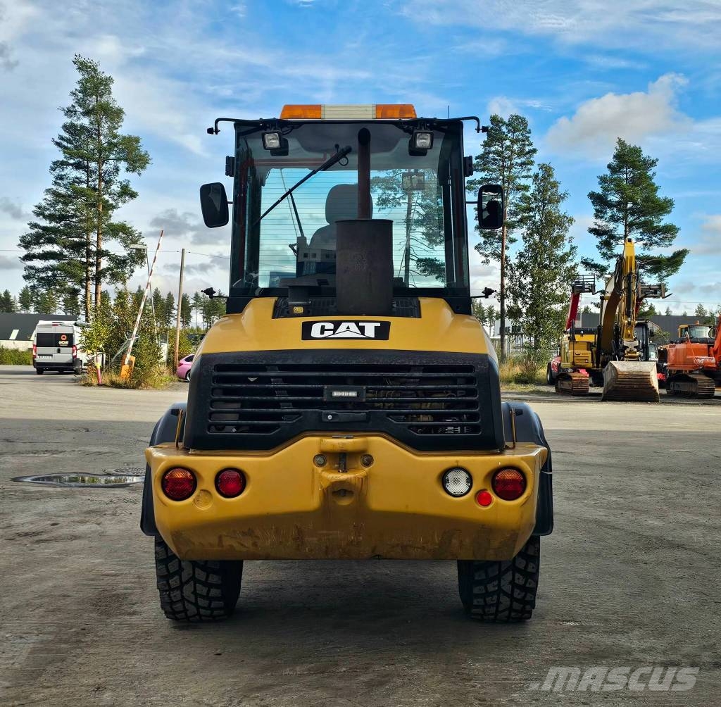 CAT 908 H 2 Iekrāvēji uz riteņiem