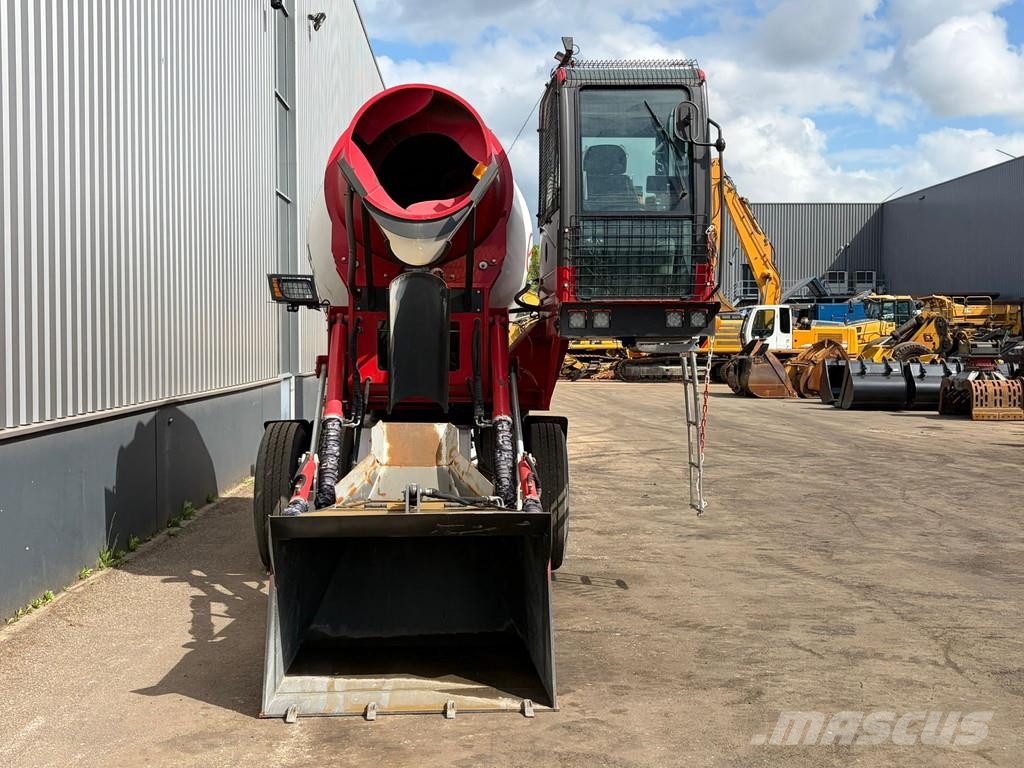  Minrui 4M3 Self Loading Concrete Mixer 4x4 混凝土搅拌车