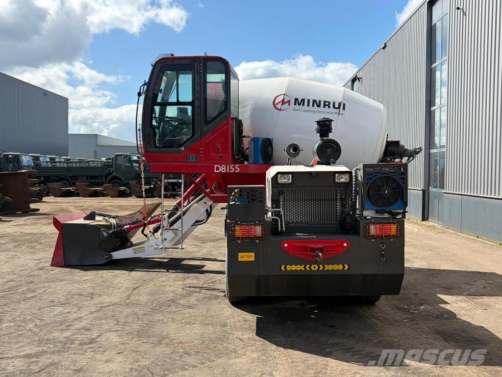 Minrui 4M3 Self Loading Concrete Mixer 4x4 Beton-Mischfahrzeuge