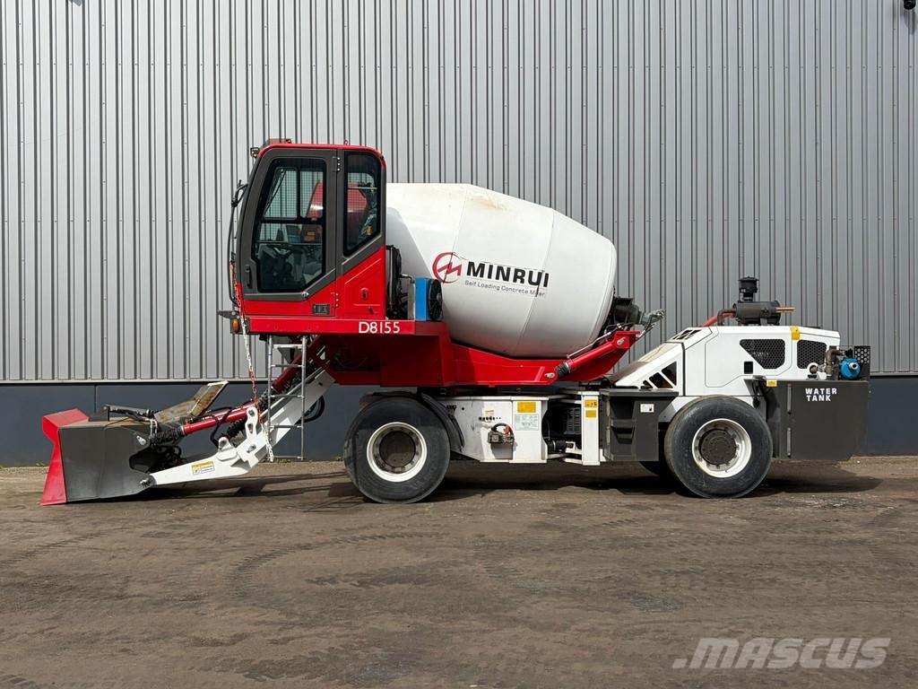 Minrui 4M3 Self Loading Concrete Mixer 4x4 混凝土搅拌车