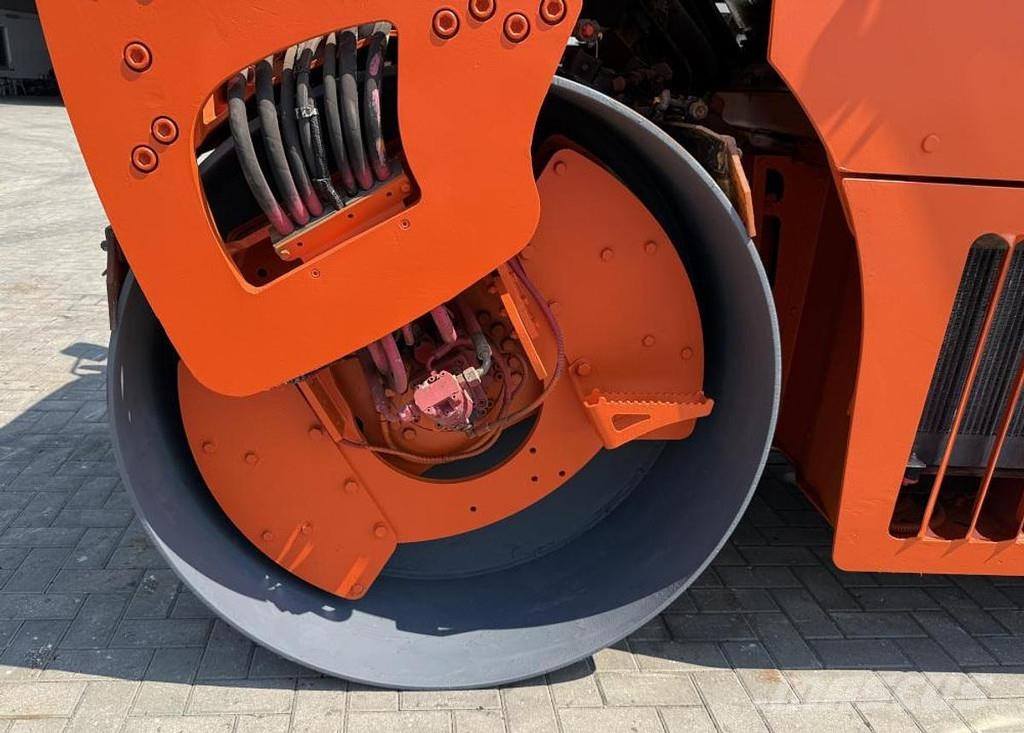 Hamm DV 90 VV مداحل ثنائية الاسطوانة