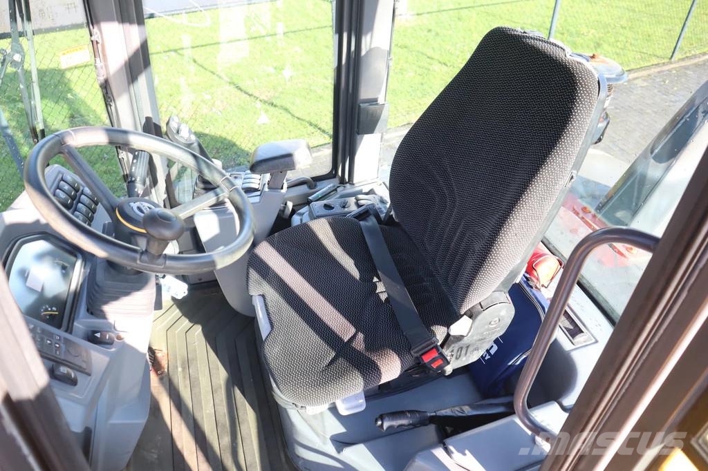 Volvo L35G | A/C | 30KM | AUTO LUBE | QUICK COUPLER | ST Gumikerekes homlokrakodók