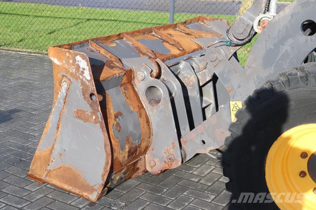 Volvo L35G | A/C | AUTO LUBE | QUICK COUPLER | STAGE V Rataslaadurid