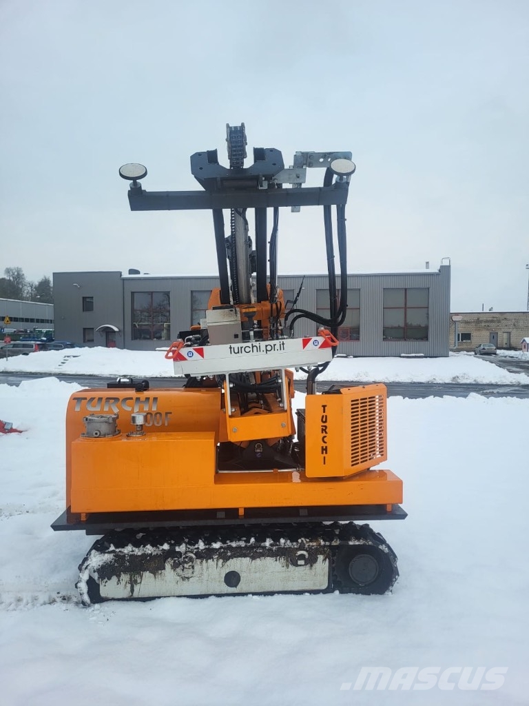 Turchi 300F Paalutuskoneet