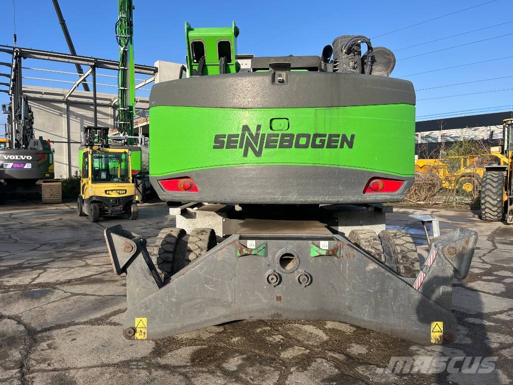 Sennebogen 817 E Koparki przeładunkowe