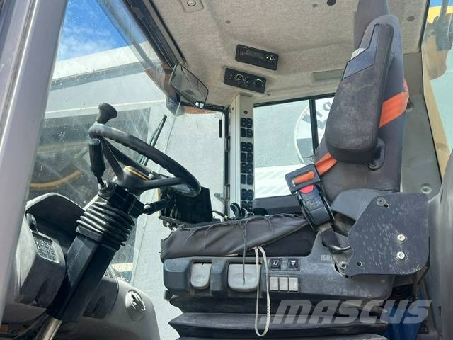 Volvo L 120 H لوادر بعجل