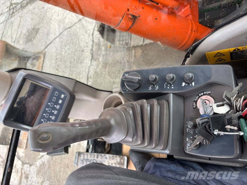 Hitachi ZX 225 US LC-3 Crawler excavators