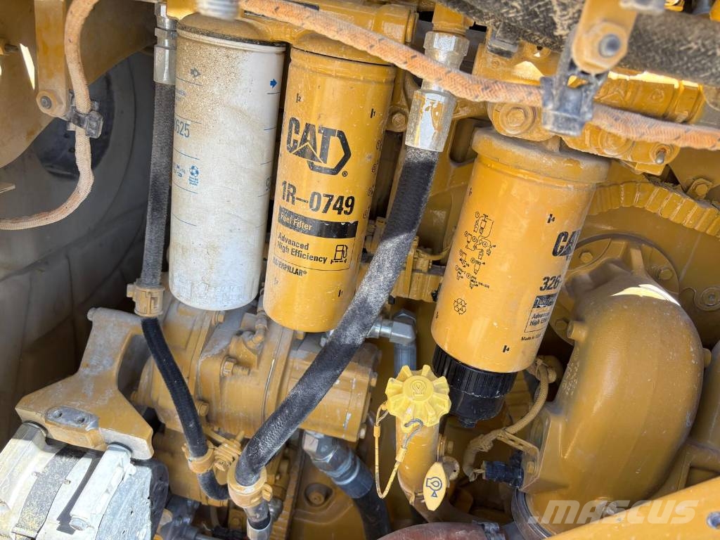 CAT 988 K (CE + EPA / High Lift) Gumikerekes homlokrakodók