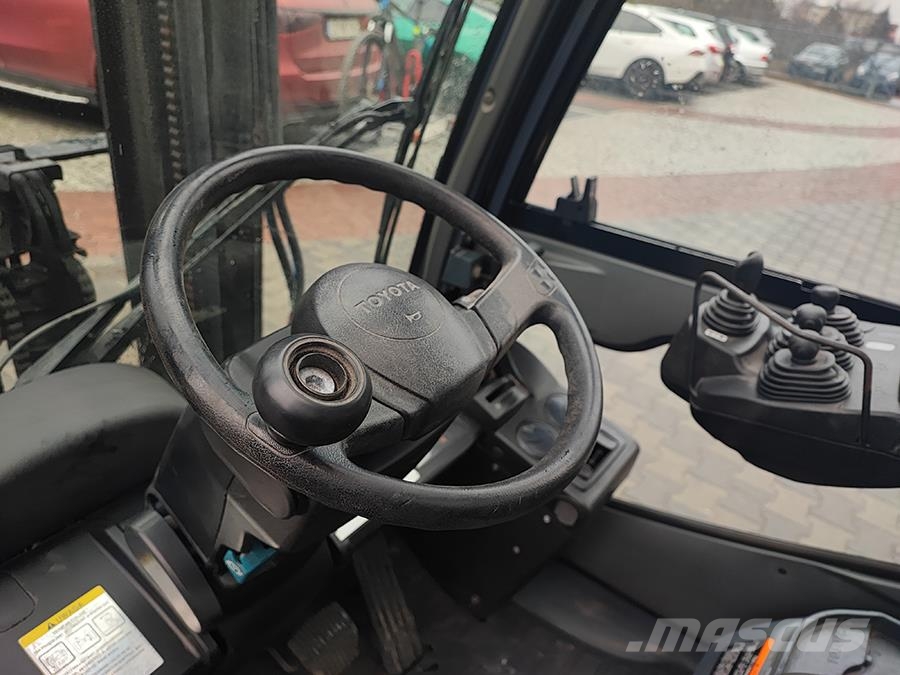 Toyota 02-8FGF15 Περονοφόρα ανυψωτικά κλαρκ με φυσικό αέριο LPG