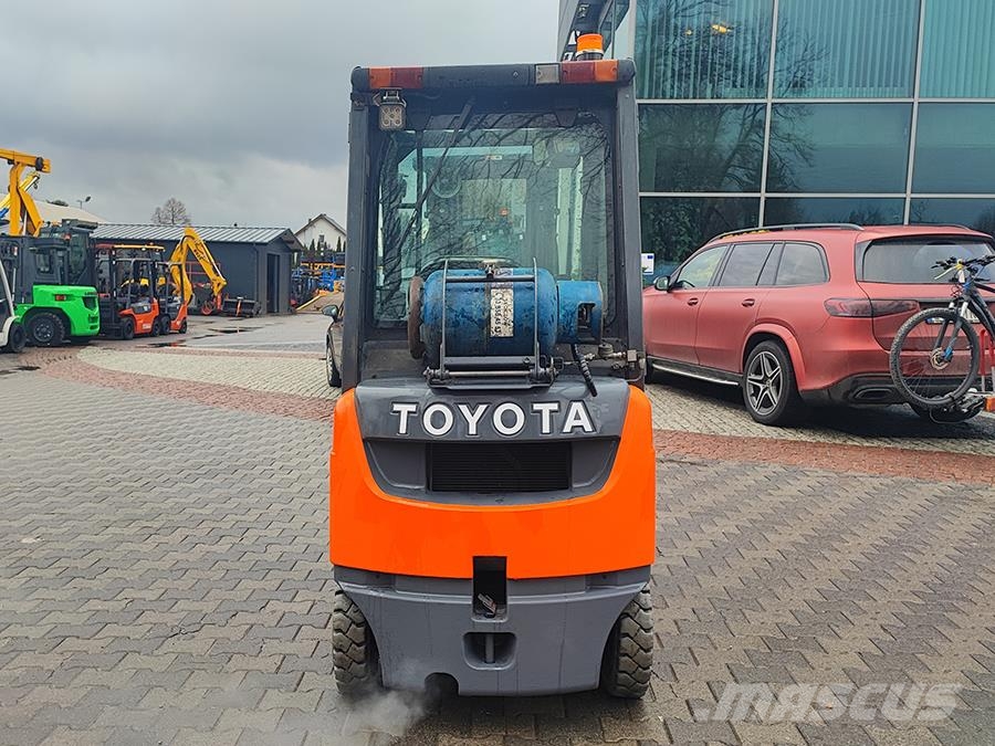Toyota 02-8FGF15 Περονοφόρα ανυψωτικά κλαρκ με φυσικό αέριο LPG