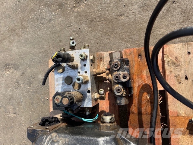 Doosan DL 400 USED HYDRAULIC PARTS COMPLET Hydraulics