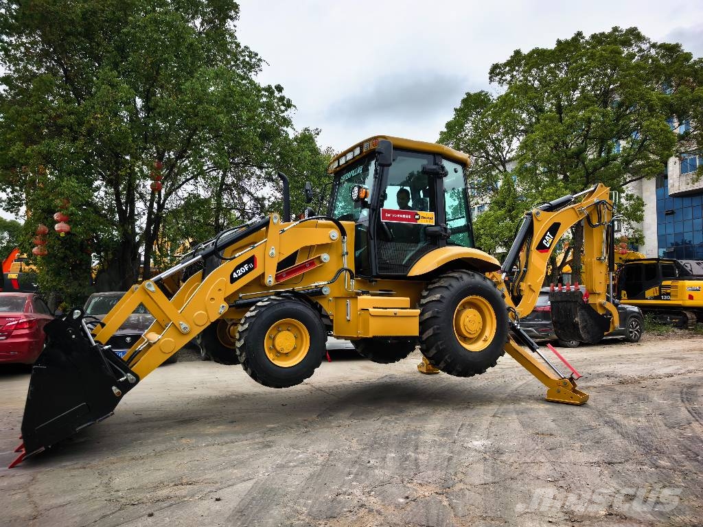 CAT 420 F Rovokopači