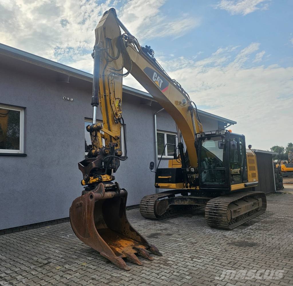 CAT  320 ELRR حفارات زحافة