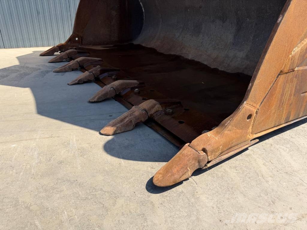 CAT 972M Wheel loaders