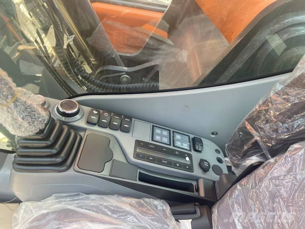 Develon DX 450 Crawler excavators