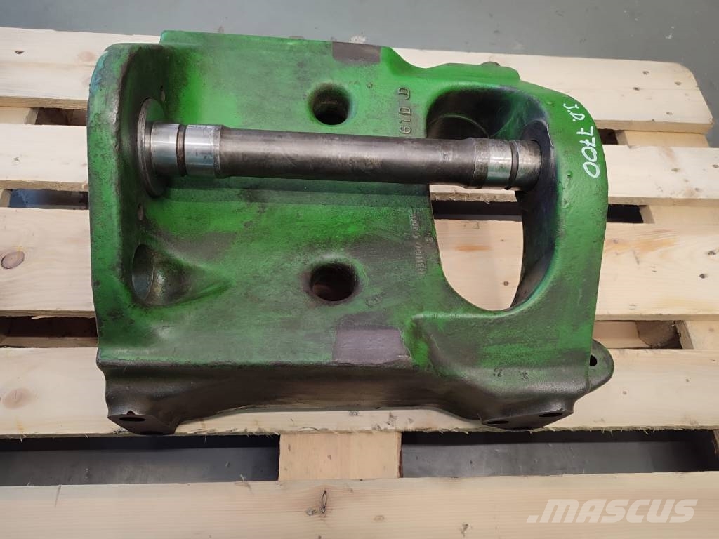 John Deere Front axle support R107861 John Deere 7700 Alváz és felfüggesztés