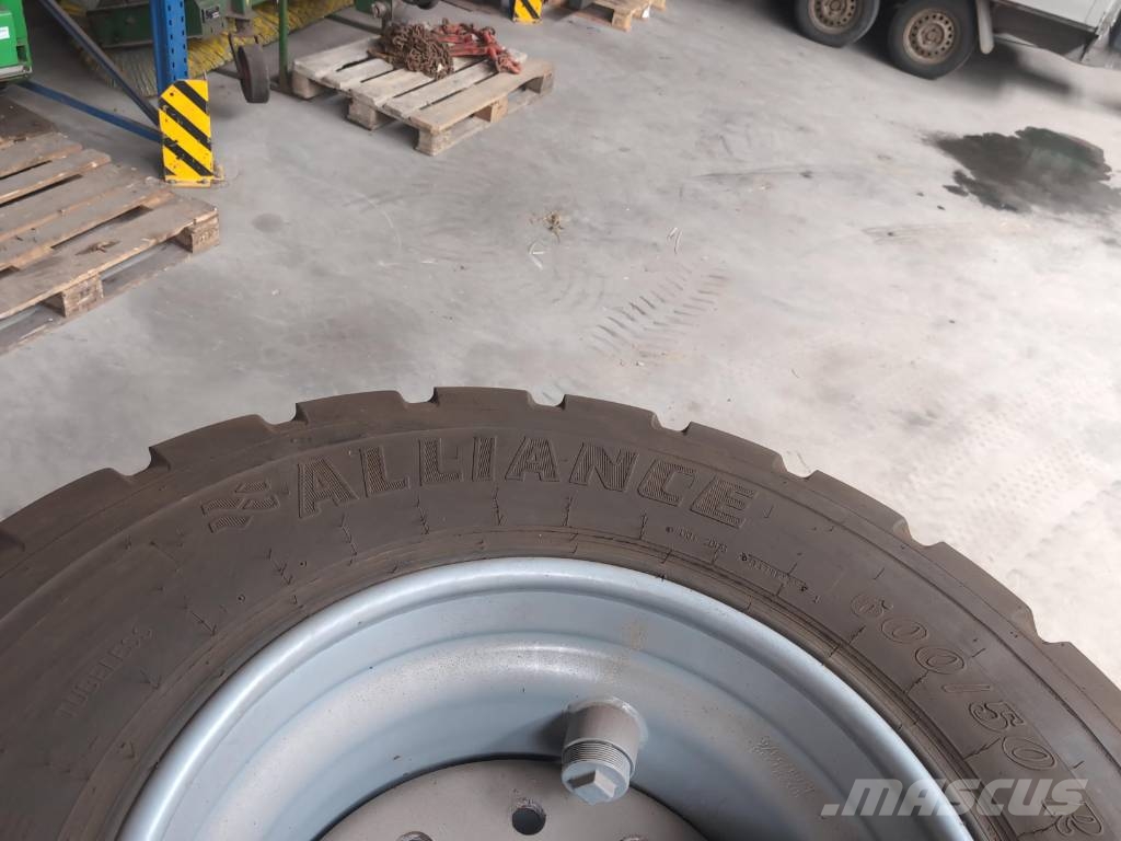 Eschelböck Biber 92 - Claas 5000 Xerion Fa aprítók