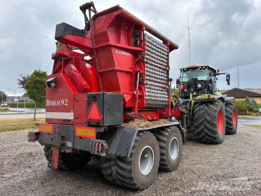 Eschelböck Biber 92 - Claas 5000 Xerion Fa aprítók