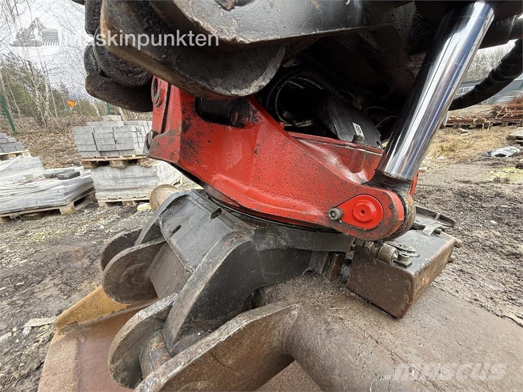 Hitachi ZX 140W-5B حفارات بعجل