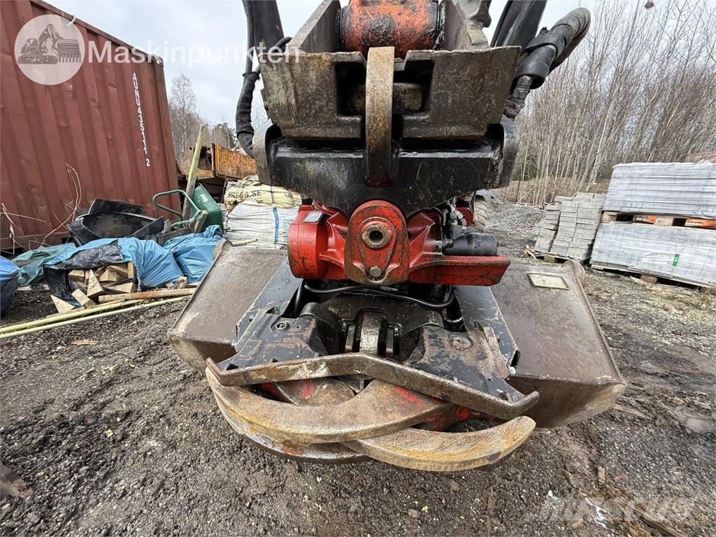 Hitachi ZX 140W-5B حفارات بعجل